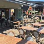 Sams Pizza Kebab House Udenfor