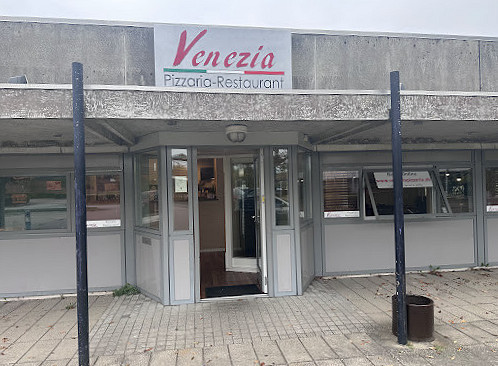 Pizza Venezia Udenfor
