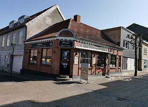 Cafe Adelgade Udenfor