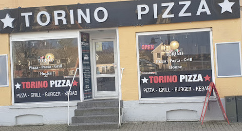 Super Pizza Udenfor