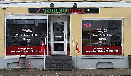 Super Pizza Udenfor