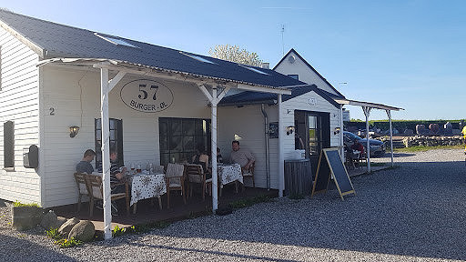 57 Burger Og Ol Udenfor