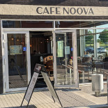 Cafe Noova Udenfor