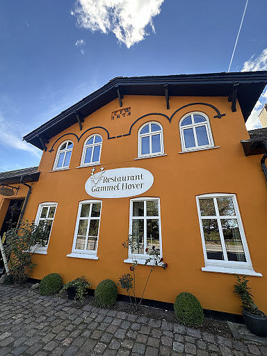Gammel Hoever Udenfor