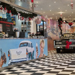 Stacy's Diner Udenfor