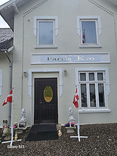 Farris Kro Udenfor
