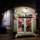 Nira Sushi Udenfor