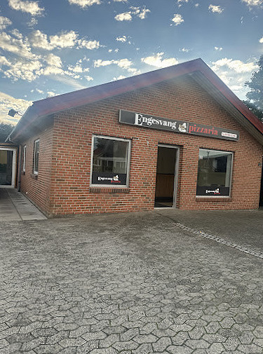 Engesvang Pizza Udenfor