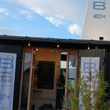 B's Fiskevaerksted Udenfor