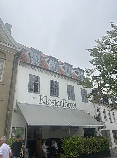 Klostertorvet Udenfor