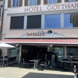 Stefanos Pizzabar Ouroegade Udenfor