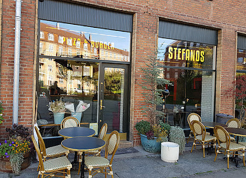 Stefanos Pizzabar Ouroegade Udenfor