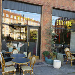Stefanos Pizzabar Ouroegade Udenfor