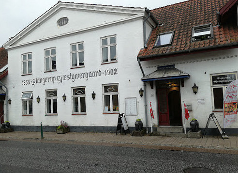 Slangerup Gjaestgivergaard Udenfor