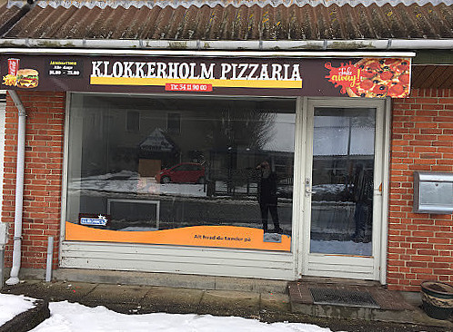 Klokkerholm Pizzaria Udenfor