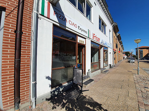 Pizza Ciao Express Udenfor
