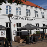 2takt Cafe Brasserie Udenfor