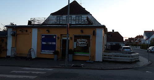Hyggehjoernets Pizzacafe Udenfor