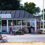 Færgegårdens Mad Is Udenfor
