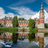 Hvedholm Slot Udenfor