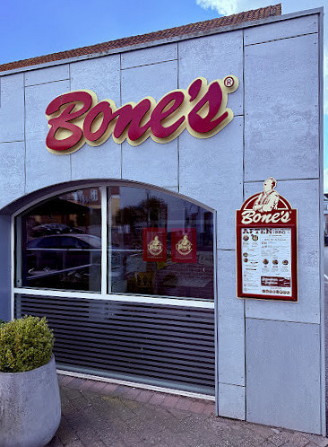 Bone's Udenfor