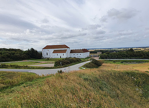 Den Gamle Smedie Udenfor