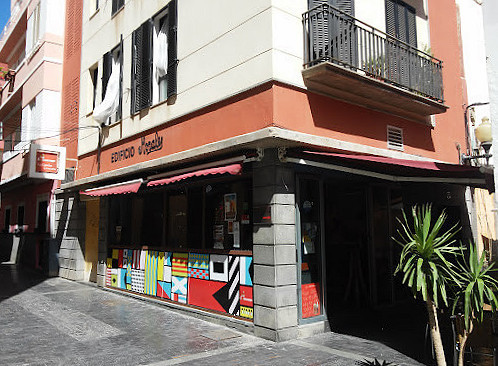 Mary's Pizza Udenfor