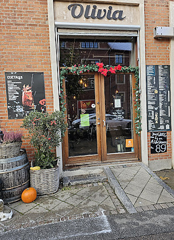 Café Olivia Udenfor