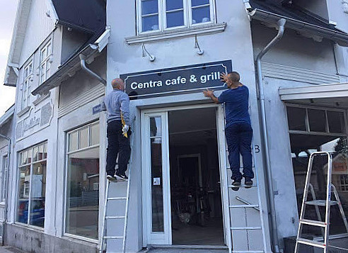 Centra Cafe Grill Udenfor