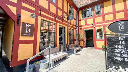 No 14 Udenfor