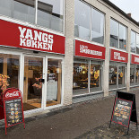 Lilly's Smorrebrod Og Familie Udenfor