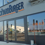 Backyardburger Udenfor