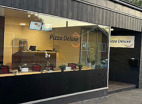Pizza Mester Pizzeria Udenfor