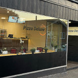 Pizza Mester Pizzeria Udenfor