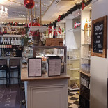 Cafe Peace Udenfor