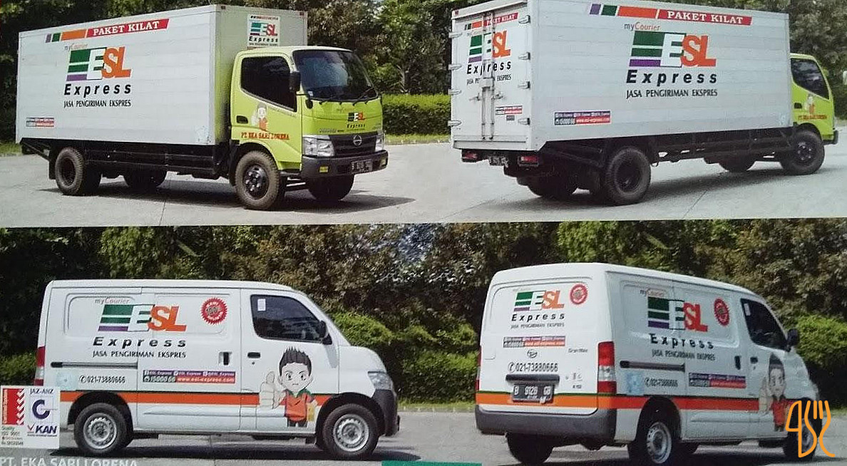 Sakura Running Sushi Udenfor