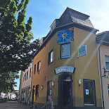 Naked Fish Udenfor