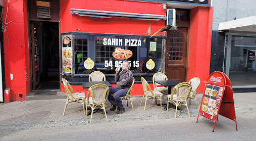 Sahin Udenfor