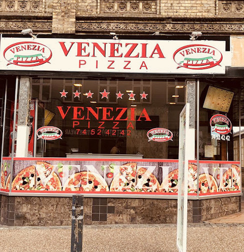 Pizza Venezia Udenfor