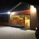 Laurbjerg Pizza Og Grill Udenfor