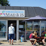 Færgegårdens Mad Is Udenfor