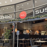 Zhiki Sushi Udenfor