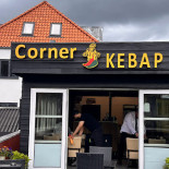 Corner Sandwich Og Kebab Udenfor