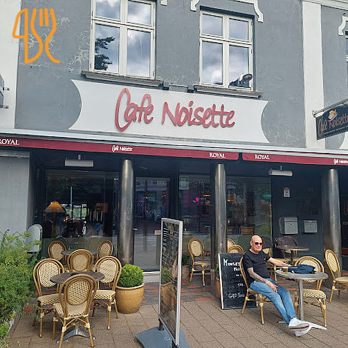 Cafe Noisette Udenfor