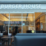 Pizza Burger House Udenfor