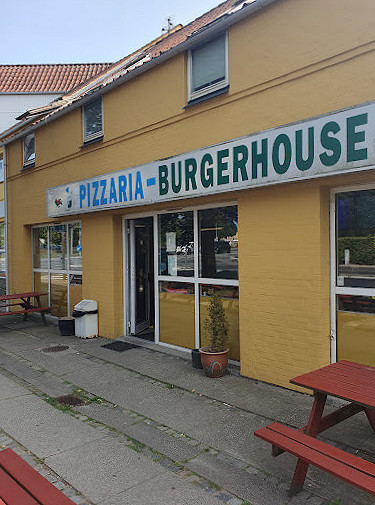 Pizza Burger House Udenfor