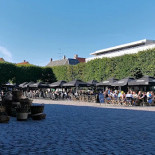 Cafe Typhon Udenfor