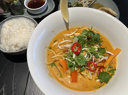 Deng Sushi Og Thai Mad