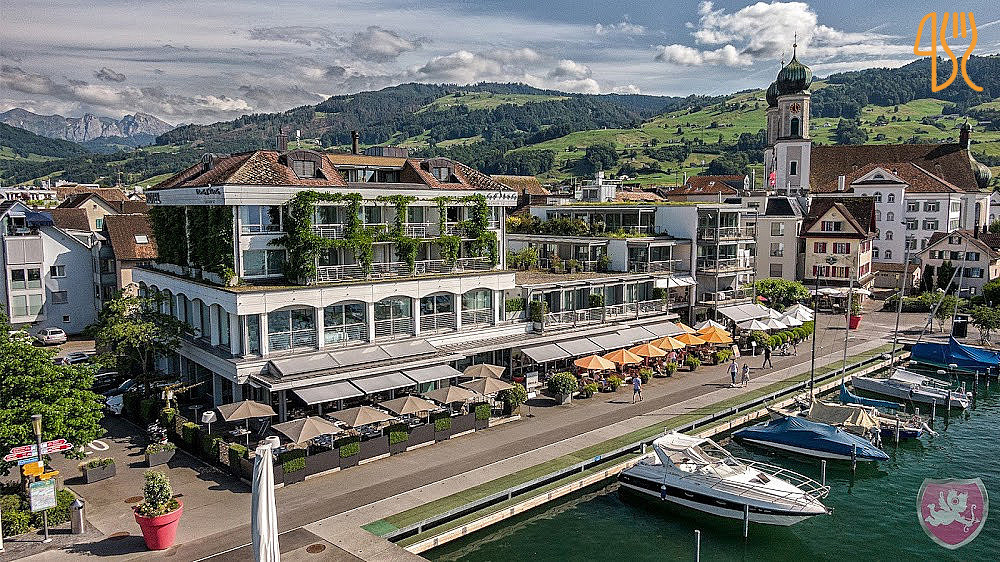 Den Lille Cafe Udenfor