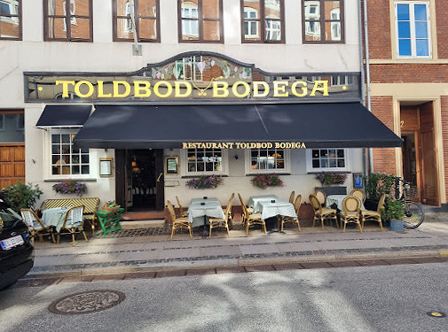 Toldbod Bodega Udenfor